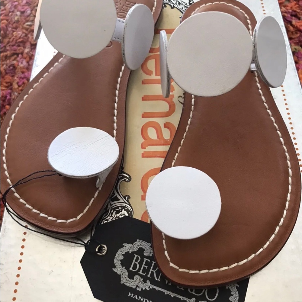 Bernardo Vintage Couture Moon White Leather Sandals 5 New in Box
